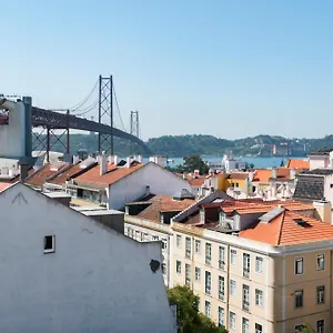  Apartment Riverfront